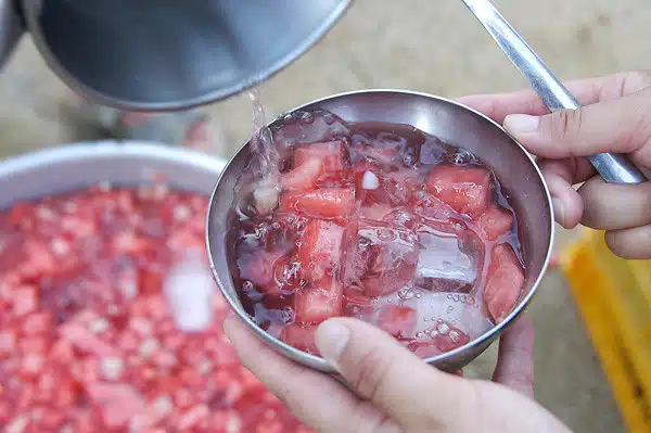 Raparperikiisseli vie kielen mennessään – valmistuu vain puolessa tunnissa