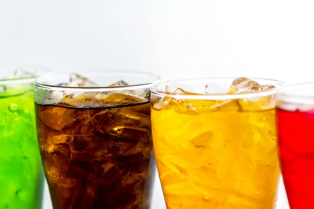 8 hyvää asiaa, jotka tapahtuvat kun lopetat sokerittomien limsojen juomisen