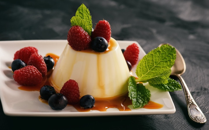 Tästä syystä viinietikkaa kannattaa juoda 15 minuuttia ennen jälkiruoan nauttimista dessert food dish cuisine panna cotta frozen dessert 1620834