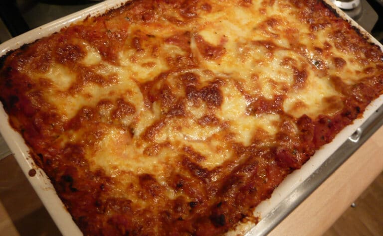 Harri Syrjäsen nopea lasagne: Valkokastike korvataan nerokkaasti tällä valmistuotteella