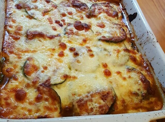 Tällä reseptillä valmistetusta lasagnesta tuli uusi suosikkini – ei sisällä lainkaan pastaa