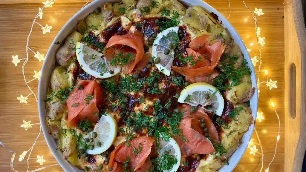 Tämä kalapiirakka sai somen sekaisin: ”Pohjaan ei tule lainkaan jauhoja tai rasvaa”