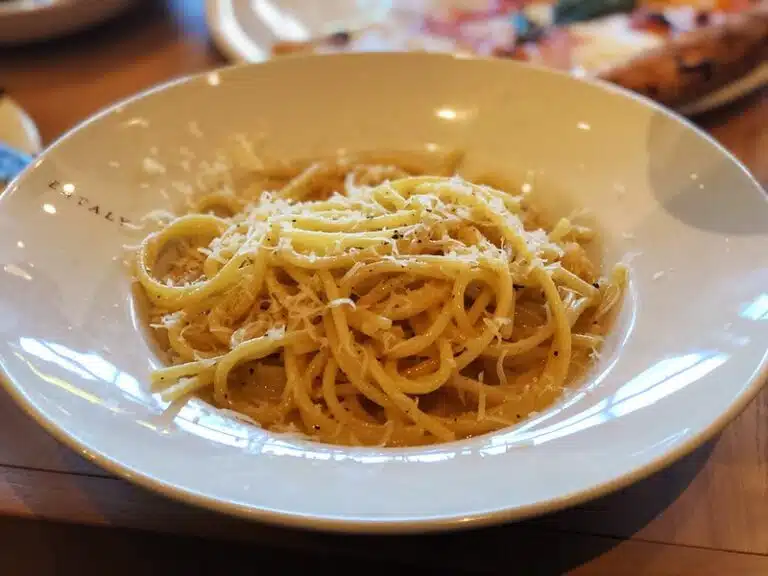 Hans Välimäen pastaherkku ”köyhään keittiöön” – valmistuu 20 minuutissa
