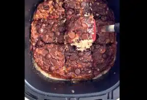 Banaanikaurapaistos valmistuu 20 minuutissa – ilman tiskiä