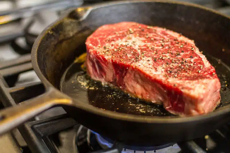 Tavallinen moka pilaa hyvänkin lihan – Hans Välimäki varoittaa grillaajia