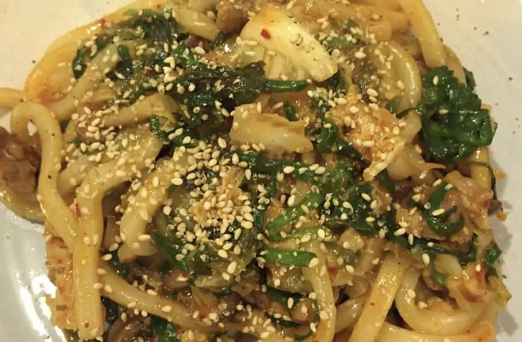 Perinteinen jauhelihakastike muuttuu itämaiseksi herkuksi, kun lisäät sekaan nämä ainekset