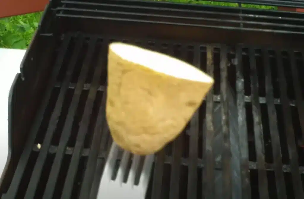 Hiero perunaa grillikalteriin ennen kuin aloitat grillauksen – kiität itseäsi heti