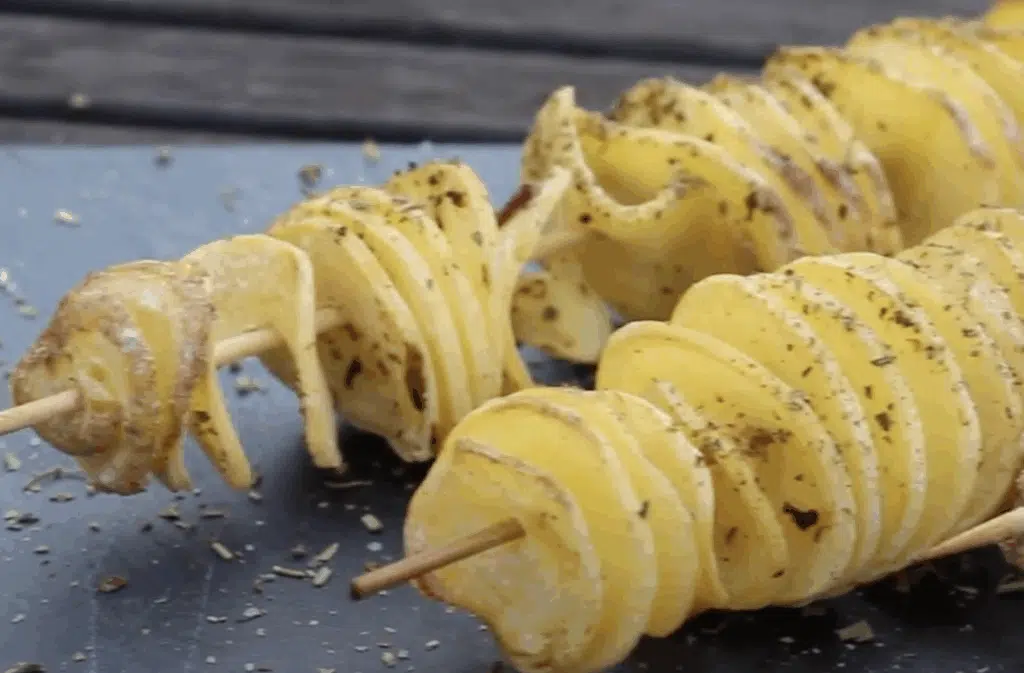 Juhannuksen parhaat perunat ovat tässä – salaisuus piilee leikkaustavassa