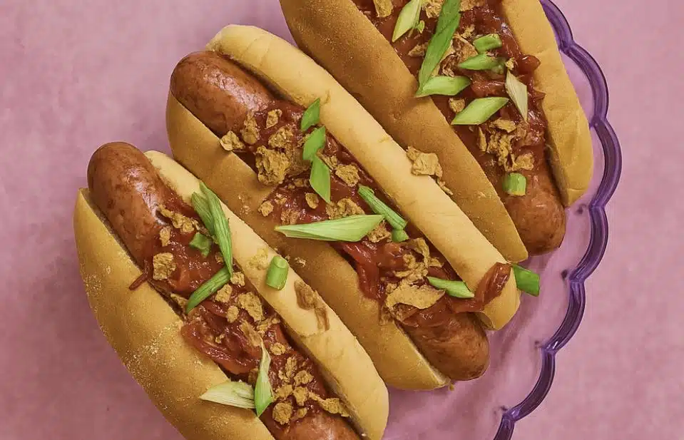 Lisäsin hodarien väliin tätä täytettä ja kaikki vieraat halusivat toisetkin