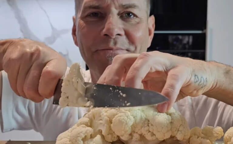 Harri Syrjäsen paahdettu kukkakaalisosekeitto: ”Pelkkää puhdasta makua”