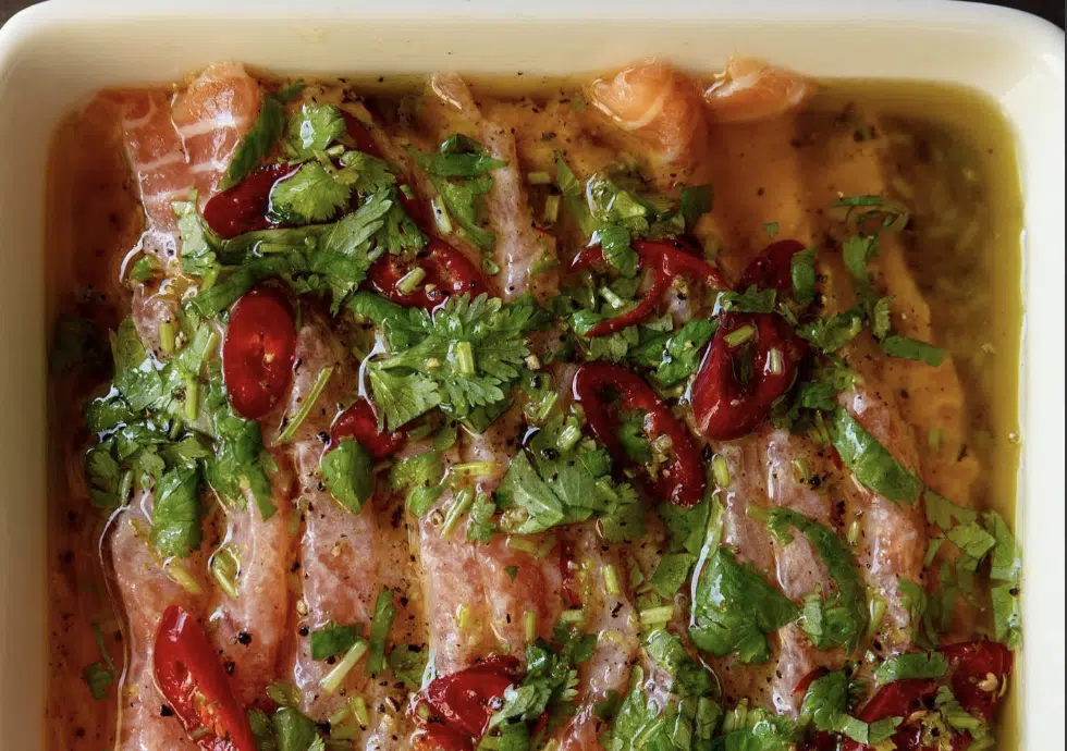 Henri Alén syö lohen raakamarinoituna: Raikas resepti sopii helteiseen kesään