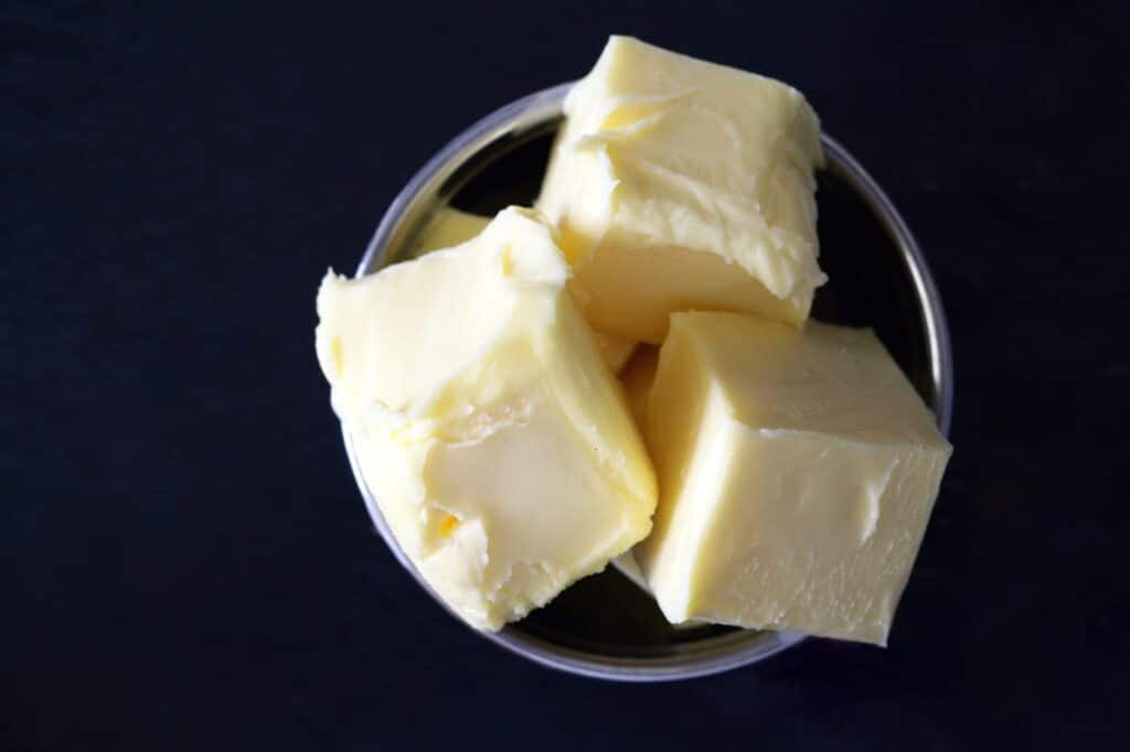 IS: Tiesitkö, että sipsidipille voi tehdä tämän? Tarvitset vain 2 ainesosaa food butter cocoa butter cheese dairy ingredient 1615821 pxhere.com