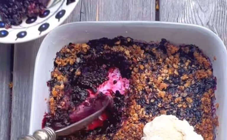 Tätä helpompaa mustikkaherkkua ei ole – ”Salainen” maku tästä mausteesta