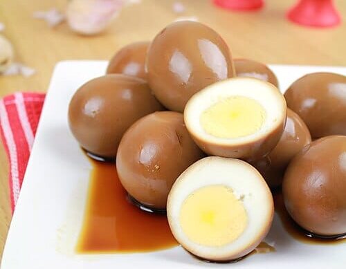 Tein keitetyille kananmunille tämän ja jäin heti koukkuun - tarvitset vain 4 ainesta Tein keitetyille kananmunille tämän ja jäin heti koukkuun – tarvitset vain 4 ainesta