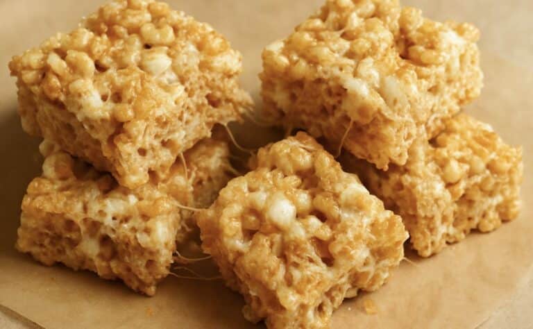 Valmistin riisimuroista ihania patukoita – reseptiin tarvitaan vain 5 ainesta