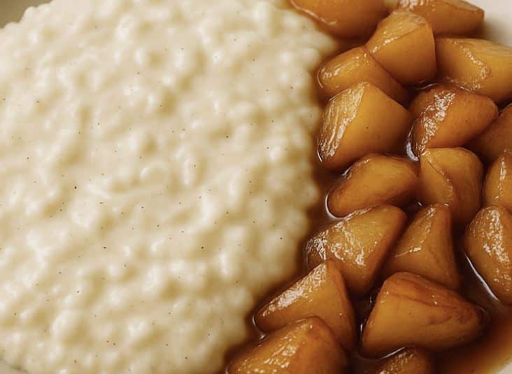 Joulun herkullisin riisipuuro - Hanna Sumari lisää päälle salaisen aineksen Joulun herkullisin riisipuuro – Hanna Sumari lisää päälle salaisen aineksen