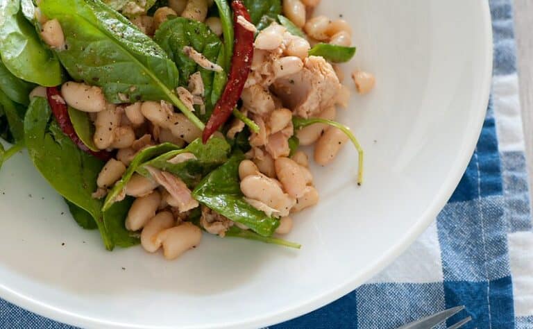 Testasin Henri Alénin tonnikala-papusalaatin – parempaa lounasta on vaikea löytää