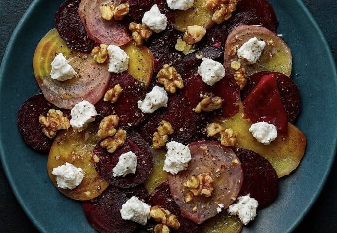 Punajuuresta saa valmistettua alkupalapöydän suosikin – edullista ja jopa terveellistä