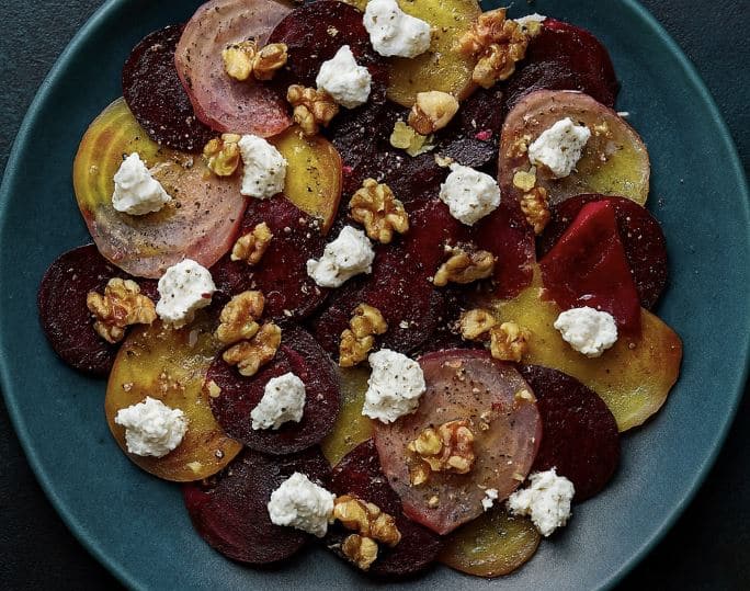 Punajuuresta saa valmistettua alkupalapöydän suosikin – edullista ja jopa terveellistä