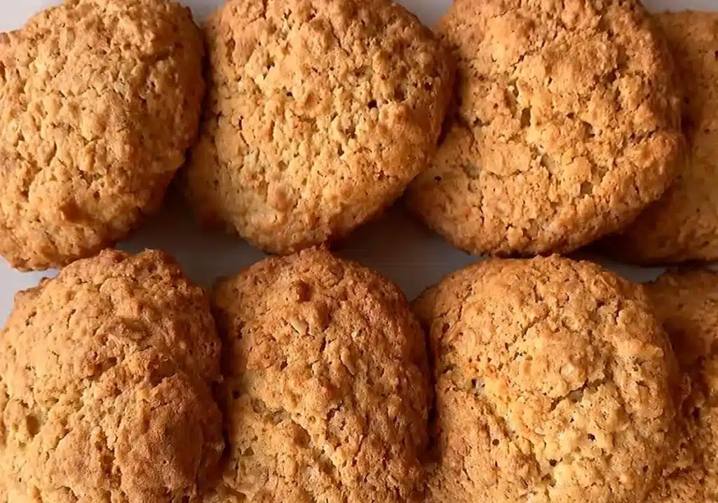 Sisältä ihanan meheviä ja pinnalta rapeita – tätä parempia kaurakeksejä saa etsiä