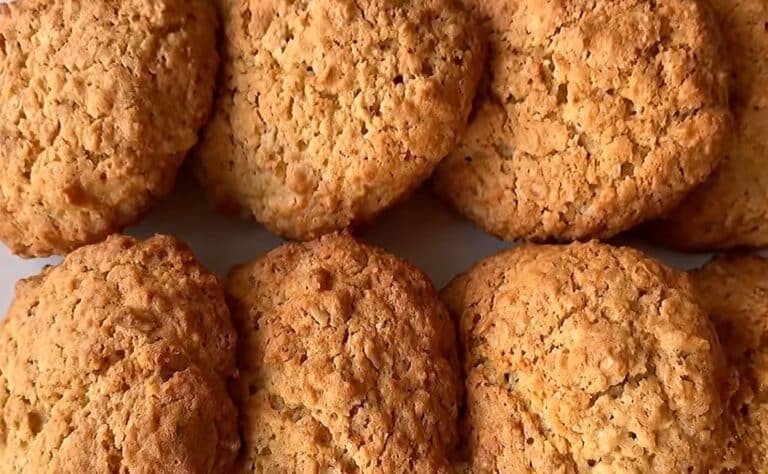 Sisältä ihanan meheviä ja pinnalta rapeita – tätä parempia kaurakeksejä saa etsiä