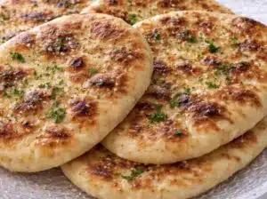 Maailman helpoin pannuleipä - vain 3 ainesta Maailman helpoin pannuleipä – vain 3 ainesta