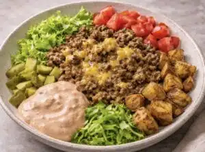 Helppo burgerbowl – nerokas tapa nauttia hampurilaisen mausta