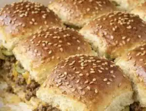 Paras tapa valmistaa juustohampurilainen - kaikki yhdessä vuoassa Paras tapa valmistaa juustohampurilainen – kaikki yhdessä vuoassa