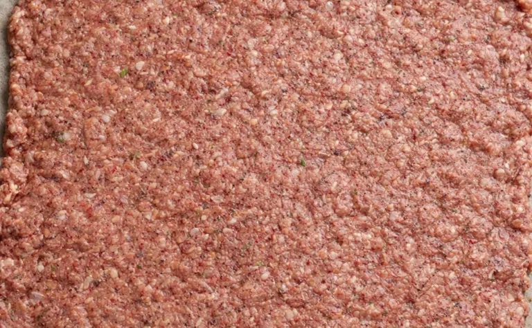 Paras tapa kypsentää jauhelihaa: Painele litteäksi peltiä vasten