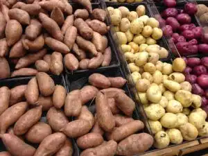 Tämän värinen peruna on kaikista terveellisin - tämän väristä ei saa syödä Tämän värinen peruna on kaikista terveellisin – tämän väristä ei saa syödä