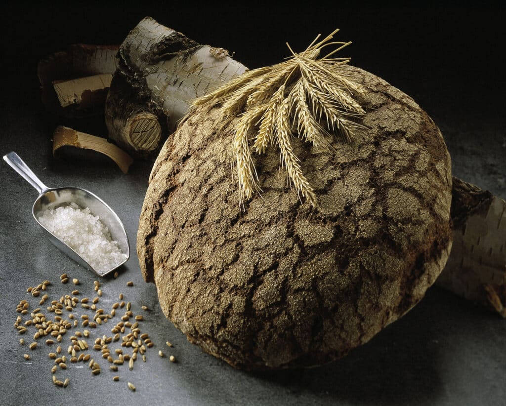 1tuliaisiksi leipaa ja suolaa