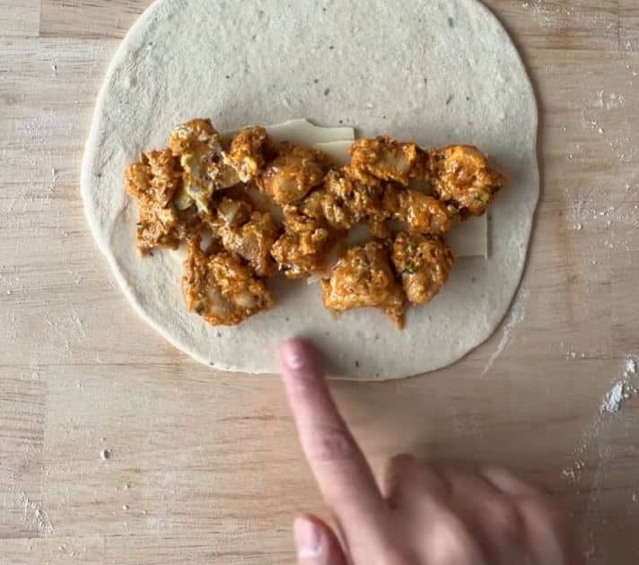 Butter chicken pannuleipa