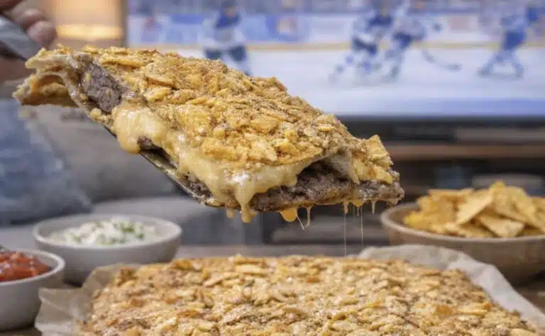 Tortillaletut pellille ja päälle jauheliha – parempaa kisaherkkua et saa kaupasta