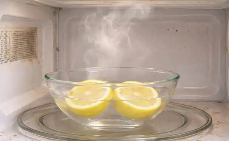 Äitini mikro hohtaa aina kuin uusi – tämä on hänen salaisuutensa Äitini mikro hohtaa aina kuin uusi – tämä on hänen salaisuutensa