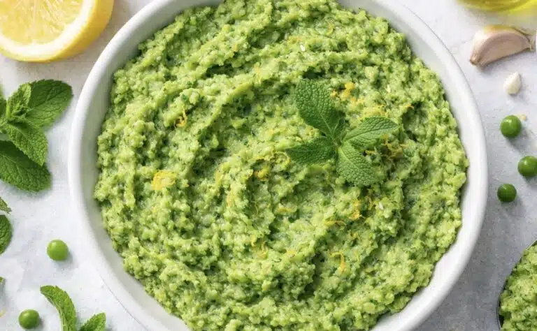 Ihana levite pakasteherneistä – lasteni uusi suosikkidippi perunalastuille Ihana levite pakasteherneistä – lasteni uusi suosikkidippi perunalastuille