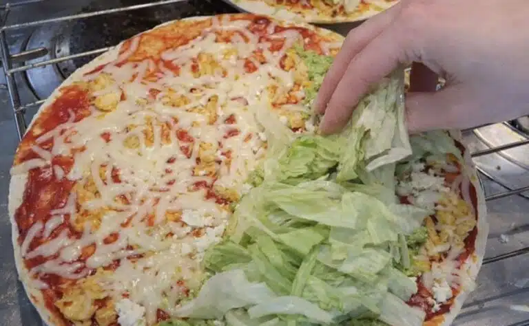 Kotitekoinen kotzone – kun haluat herkutella kevyesti alle 10 minuutissa Kotitekoinen kotzone – kun haluat herkutella kevyesti alle 10 minuutissa