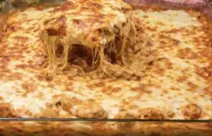 Arjen pelastaja: kermainen kana–perunapelti koko perheelle Arjen pelastaja: kermainen kana–perunapelti koko perheelle