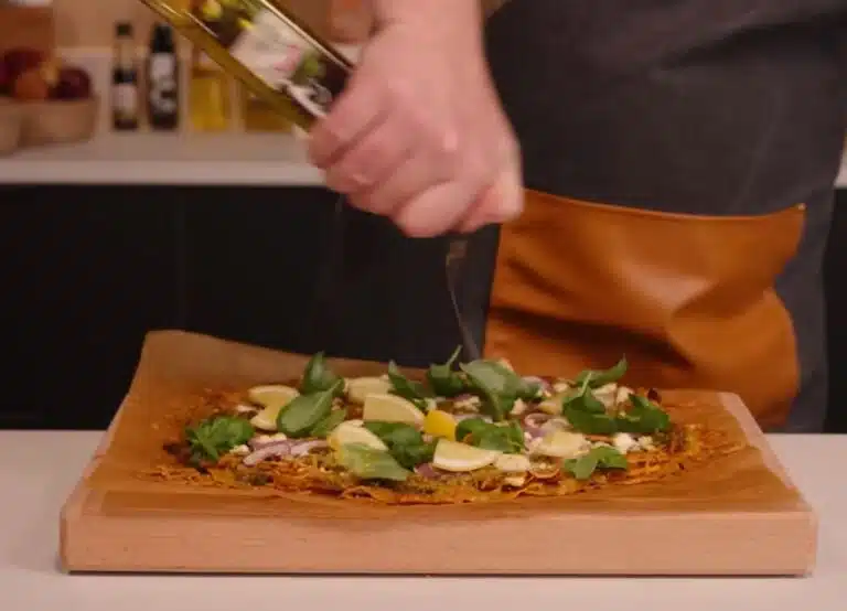 Sairaan hyvää pizzaa – en olisi uskonut, että bataatti taipuu tähän