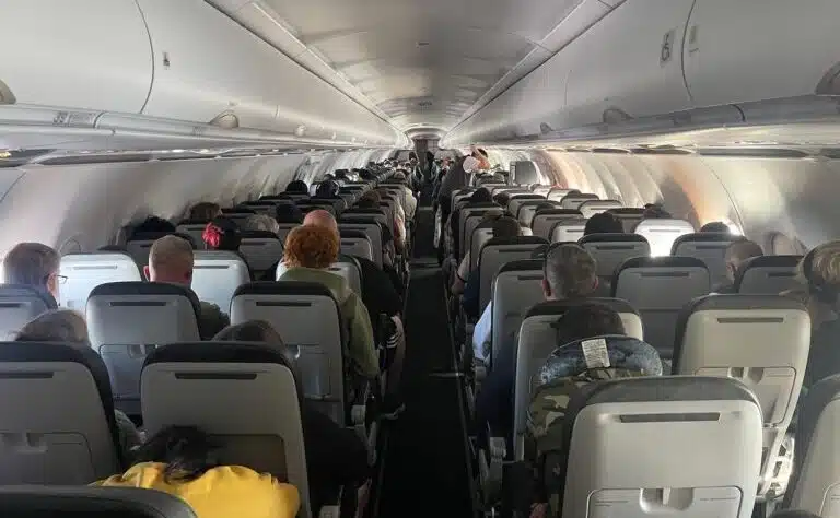 Tämä on matkustamon likaisin paikka – Lentoemäntä: "älä koske siihen ikinä" Tämä on matkustamon likaisin paikka – Lentoemäntä: ”älä koske siihen ikinä”