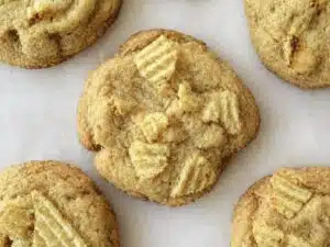 Murustelin keksitaikinaan perunalastuja – lapseni söivät kaikki heti