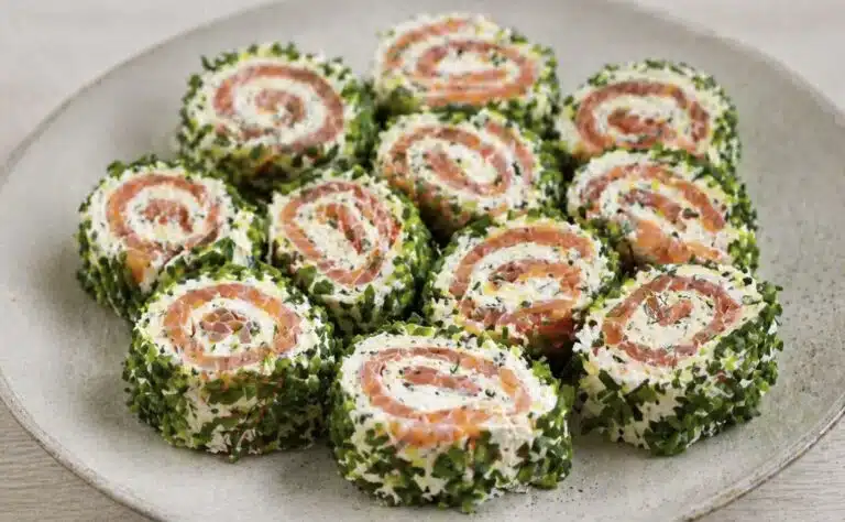 Näin muutat kylmäsavulohen ja paahtoleivän sushirullaksi