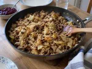 Rakastatko kaalikääryleitä mutta et niiden tekemistä? Kokeile tätä pannulla Rakastatko kaalikääryleitä mutta et niiden tekemistä? Kokeile tätä pannulla