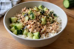 Kahden minuutin sushi villitsi suomalaiset – tee helppo ja edullinen tonnikalaversio